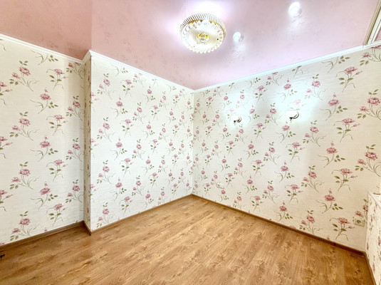 Продам двухкомнатную (2-комн.) квартиру, Бумажников пр-кт, 13Б, Астрахань г