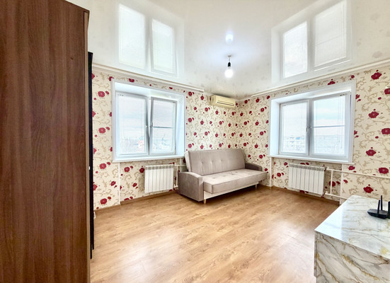 Продам двухкомнатную (2-комн.) квартиру, Бумажников пр-кт, 13Б, Астрахань г