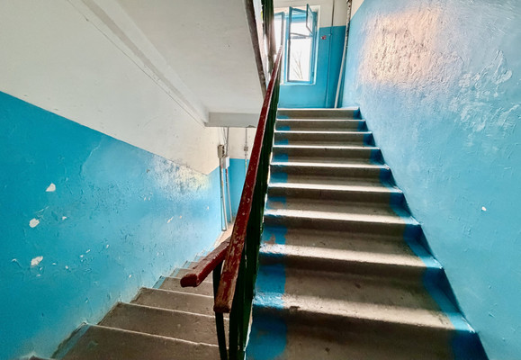 Продам двухкомнатную (2-комн.) квартиру, Бумажников пр-кт, 13Б, Астрахань г