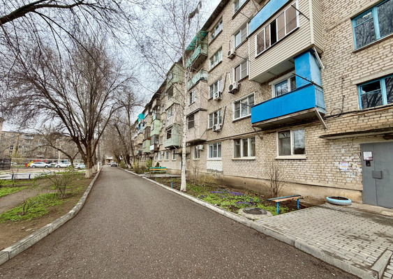 Продам двухкомнатную (2-комн.) квартиру, Бумажников пр-кт, 13Б, Астрахань г