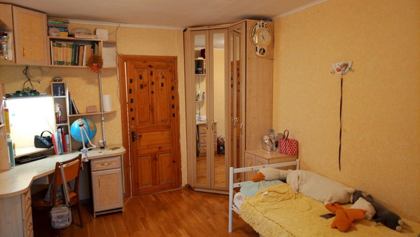 Продам трехкомнатную (3-комн.) квартиру, им. Матэ Залки ул, 21А, Симферополь г