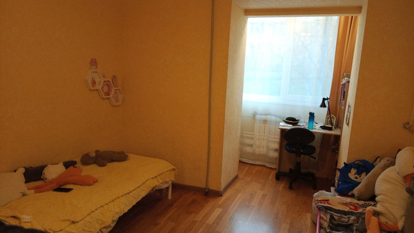 Продам трехкомнатную (3-комн.) квартиру, им. Матэ Залки ул, 21А, Симферополь г