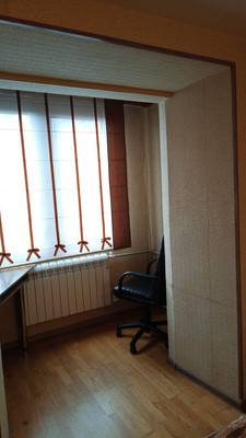 Продам трехкомнатную (3-комн.) квартиру, им. Матэ Залки ул, 21А, Симферополь г