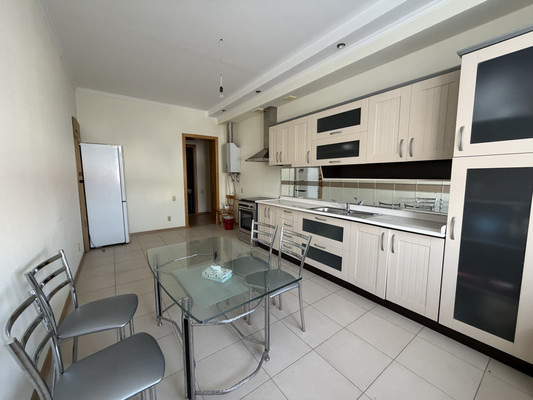 Продам двухкомнатную (2-комн.) квартиру, Кешокова ул, 57, Нальчик г