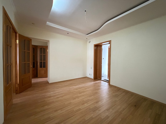 Продам двухкомнатную (2-комн.) квартиру, Кешокова ул, 57, Нальчик г