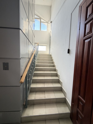 Продам двухкомнатную (2-комн.) квартиру, Кешокова ул, 57, Нальчик г