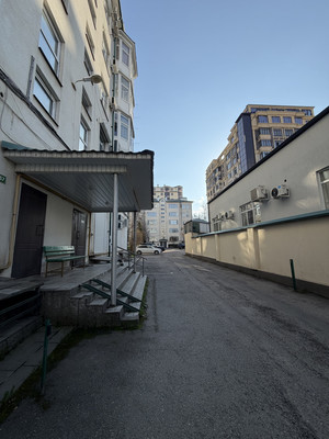 Продам двухкомнатную (2-комн.) квартиру, Кешокова ул, 57, Нальчик г