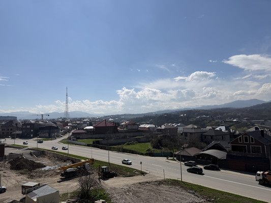 Продам трехкомнатную (3-комн.) квартиру, Тлостанова ул, 20, Нальчик г