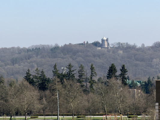 Продам трехкомнатную (3-комн.) квартиру, Тлостанова ул, 20, Нальчик г