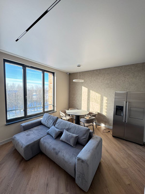 Продам двухкомнатную (2-комн.) квартиру, Стахановцев ул, 1, Санкт-Петербург г