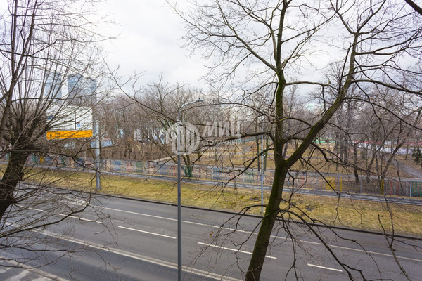 Продам двухкомнатную (2-комн.) квартиру, Советской Армии ул, 13, Москва г