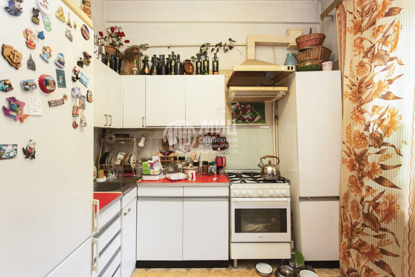 Продам двухкомнатную (2-комн.) квартиру, Советской Армии ул, 13, Москва г