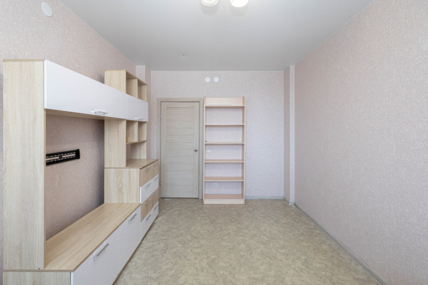 Продам однокомнатную (1-комн.) квартиру, Самаровская ул, 8к2, Ханты-Мансийск г