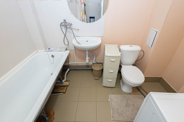 Продам однокомнатную (1-комн.) квартиру, Самаровская ул, 8к2, Ханты-Мансийск г