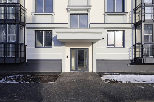 Продам двухкомнатную (2-комн.) квартиру, Сержанта Мишина ул, 83, Калининград г