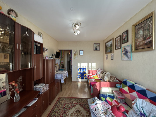 Продам однокомнатную (1-комн.) квартиру, Первомайская ул, 17к1, Никольское г