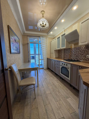 Продам однокомнатную (1-комн.) квартиру, Луговая ул, 6жк2, Симферополь г