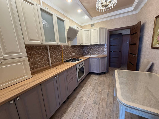 Продам однокомнатную (1-комн.) квартиру, Луговая ул, 6жк2, Симферополь г