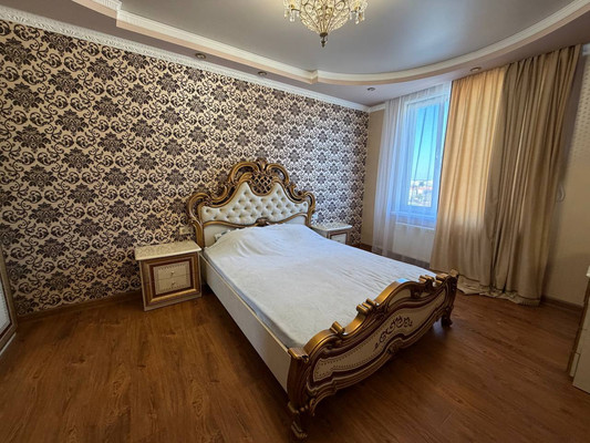 Продам однокомнатную (1-комн.) квартиру, Луговая ул, 6жк2, Симферополь г