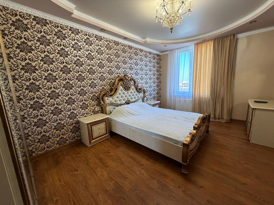 Продам однокомнатную (1-комн.) квартиру, Луговая ул, 6жк2, Симферополь г