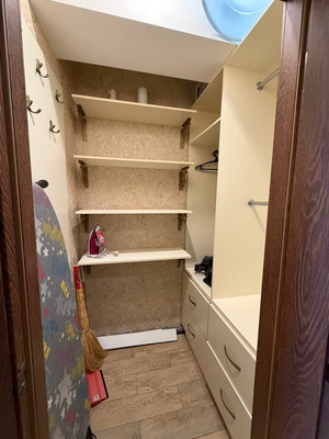 Продам однокомнатную (1-комн.) квартиру, Луговая ул, 6жк2, Симферополь г