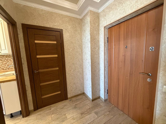 Продам однокомнатную (1-комн.) квартиру, Луговая ул, 6жк2, Симферополь г