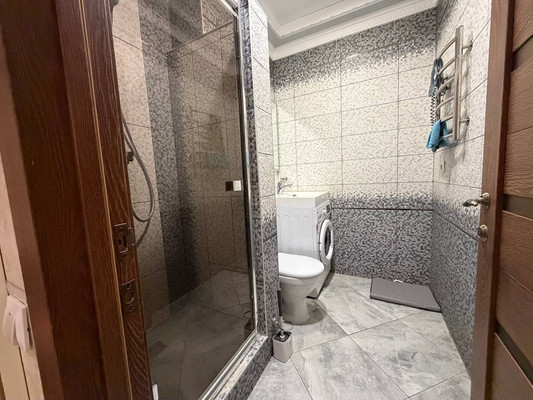 Продам однокомнатную (1-комн.) квартиру, Луговая ул, 6жк2, Симферополь г