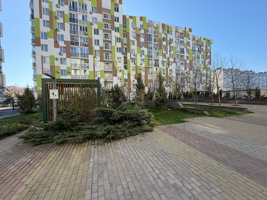 Продам однокомнатную (1-комн.) квартиру, Луговая ул, 6жк2, Симферополь г