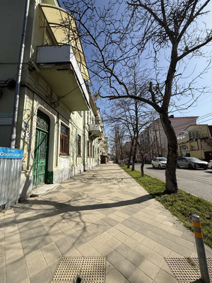 Продам двухкомнатную (2-комн.) квартиру, Советская ул, 33, Краснодар г