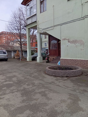 Продам двухкомнатную (2-комн.) квартиру, Советская ул, 33, Краснодар г