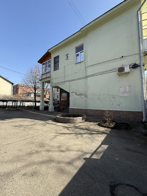 Продам двухкомнатную (2-комн.) квартиру, Советская ул, 33, Краснодар г