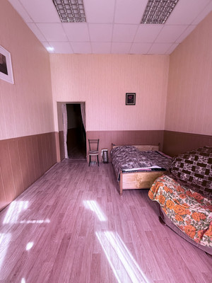 Продам двухкомнатную (2-комн.) квартиру, Советская ул, 33, Краснодар г