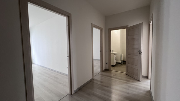 Продам трехкомнатную (3-комн.) квартиру, Кузнецовская ул, 58к1, Санкт-Петербург г