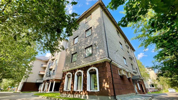 Продам трехкомнатную (3-комн.) квартиру, Андропова (Центр р-н) ул, 10, Петрозаводск г