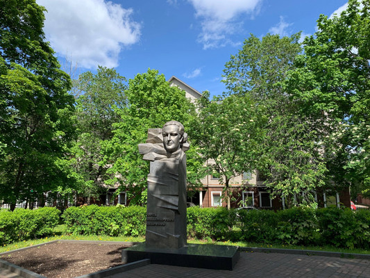 Продам трехкомнатную (3-комн.) квартиру, Андропова (Центр р-н) ул, 10, Петрозаводск г