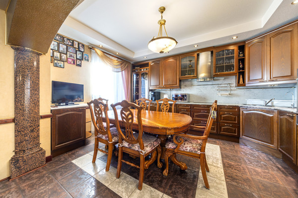 Продам трехкомнатную (3-комн.) квартиру, Андропова (Центр р-н) ул, 10, Петрозаводск г