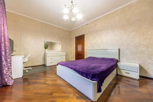 Продам трехкомнатную (3-комн.) квартиру, Андропова (Центр р-н) ул, 10, Петрозаводск г