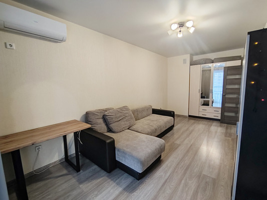 Продам однокомнатную (1-комн.) квартиру, Уральская ул, 75к1, Краснодар г