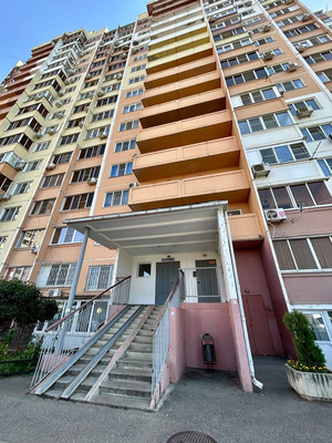 Продам двухкомнатную (2-комн.) квартиру, 1-я Линия Поймы реки Кубань ул, 2, Краснодар г