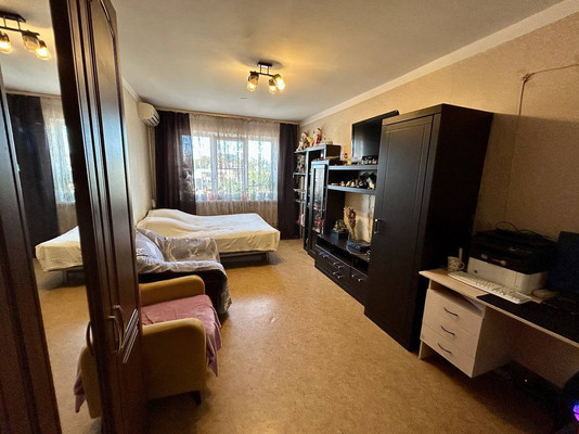 Продам двухкомнатную (2-комн.) квартиру, 1-я Линия Поймы реки Кубань ул, 2, Краснодар г