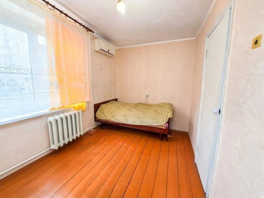 Продам двухкомнатную (2-комн.) квартиру, Курганная ул, 146, Елизаветинская ст-ца