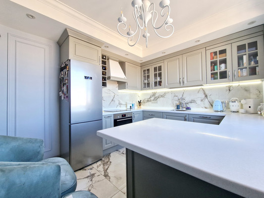 Продам трехкомнатную (3-комн.) квартиру, Академика Комарова ул, 3к2, Москва г