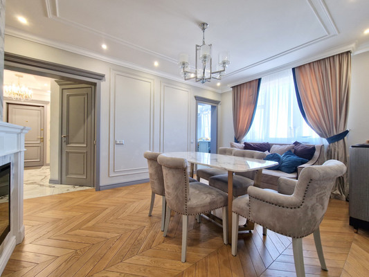 Продам трехкомнатную (3-комн.) квартиру, Академика Комарова ул, 3к2, Москва г