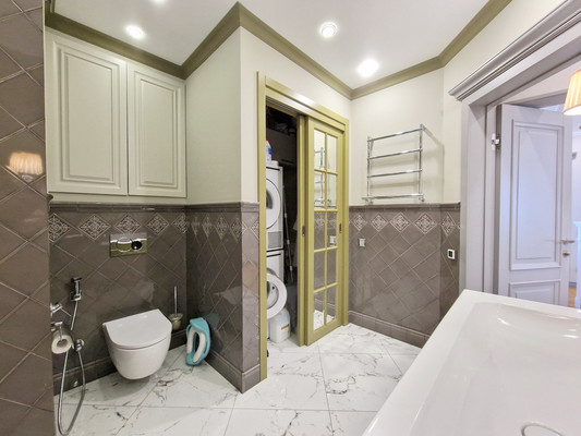 Продам трехкомнатную (3-комн.) квартиру, Академика Комарова ул, 3к2, Москва г