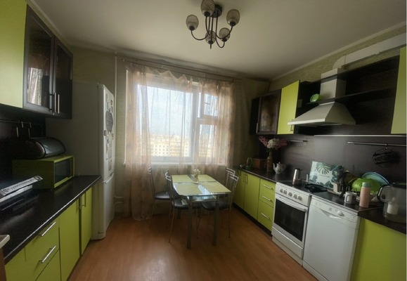 Продам трехкомнатную (3-комн.) квартиру, Комсомольский пр-кт, 24к2, Люберцы г