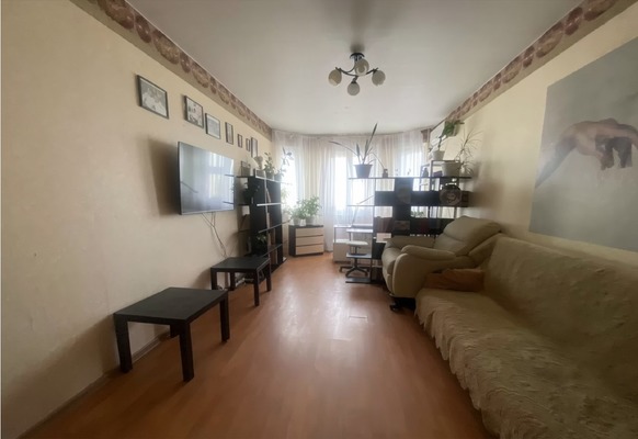 Продам трехкомнатную (3-комн.) квартиру, Комсомольский пр-кт, 24к2, Люберцы г