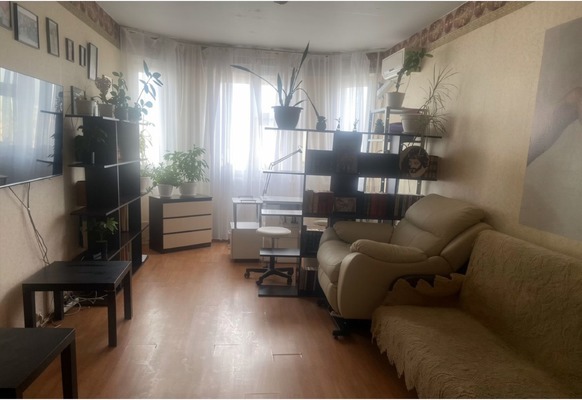 Продам трехкомнатную (3-комн.) квартиру, Комсомольский пр-кт, 24к2, Люберцы г