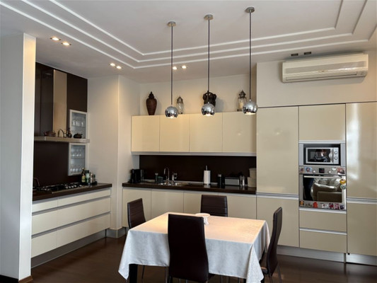 Продам двухкомнатную (2-комн.) квартиру, 7-я В.О. линия, 38А, Санкт-Петербург г