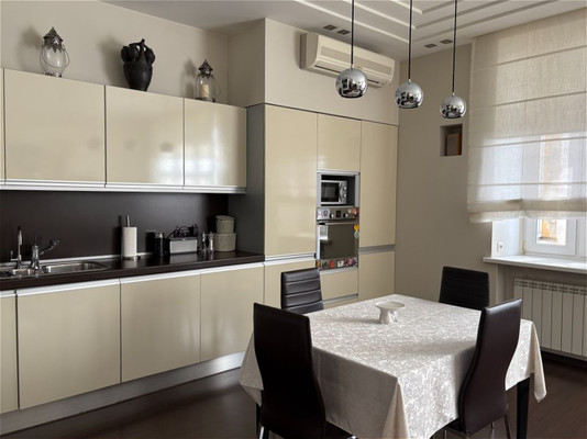 Продам двухкомнатную (2-комн.) квартиру, 7-я В.О. линия, 38А, Санкт-Петербург г