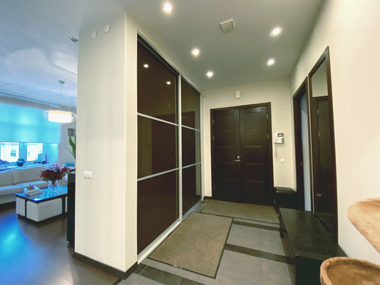 Продам двухкомнатную (2-комн.) квартиру, 7-я В.О. линия, 38А, Санкт-Петербург г